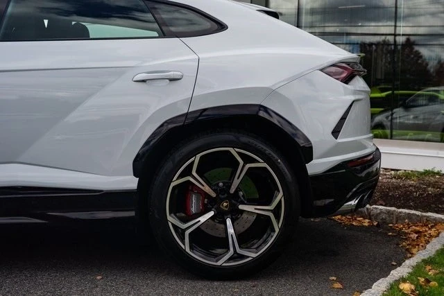 2021 Lamborghini Urus - Image 12 of 12