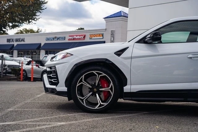 2021 Lamborghini Urus - Image 9 of 12