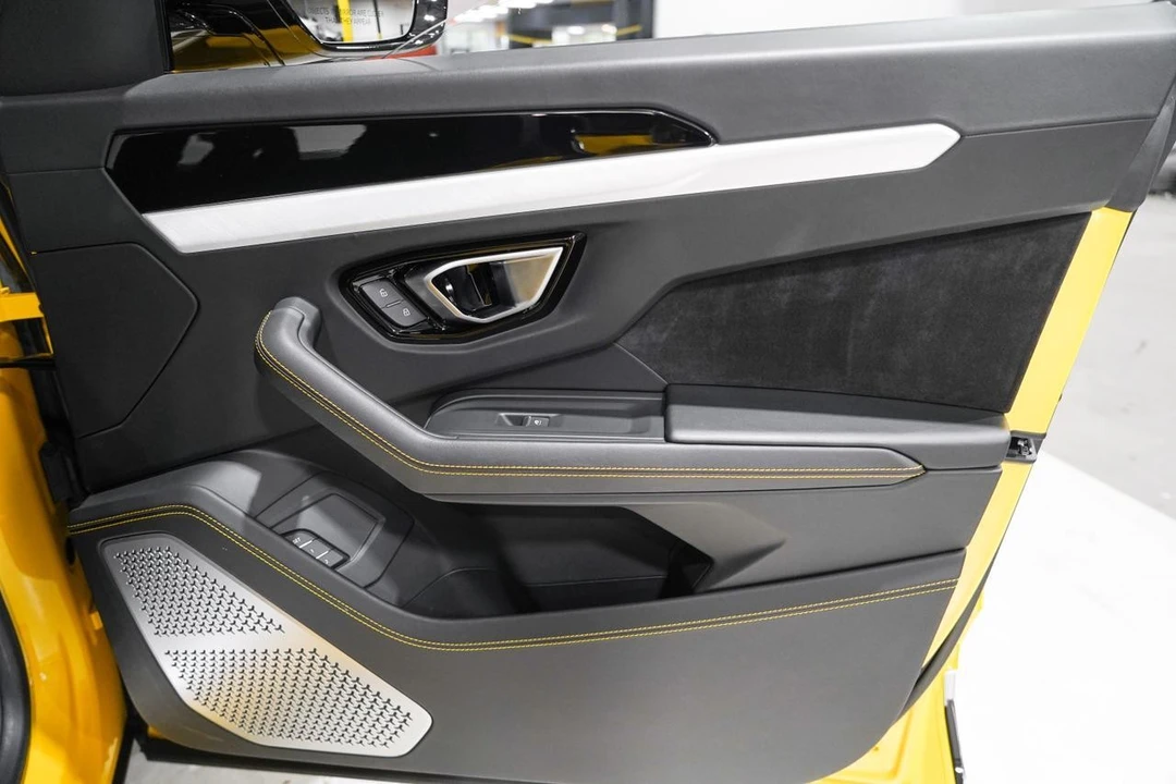 2021 Lamborghini Urus - Image 19 of 21