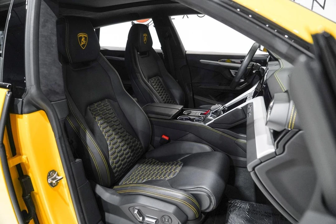 2021 Lamborghini Urus - Image 17 of 21