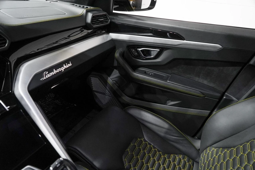 2021 Lamborghini Urus - Image 13 of 21