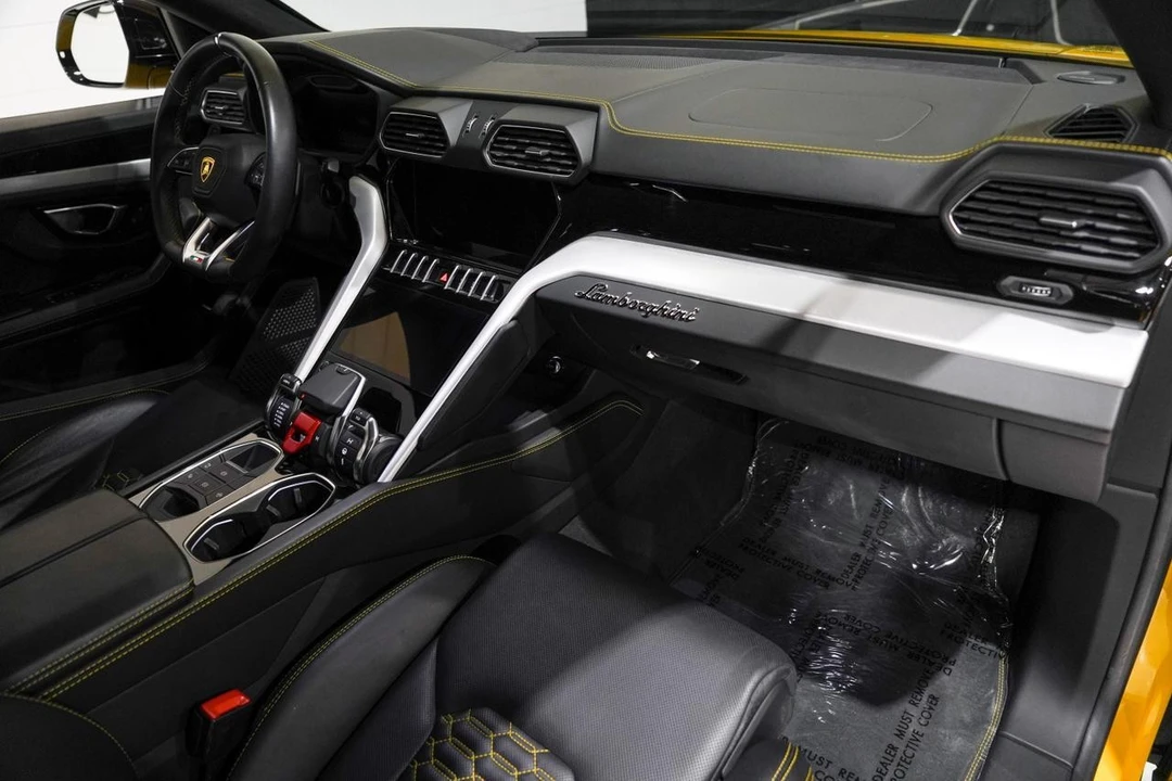 2021 Lamborghini Urus - Image 14 of 21