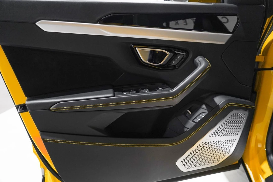 2021 Lamborghini Urus - Image 20 of 21
