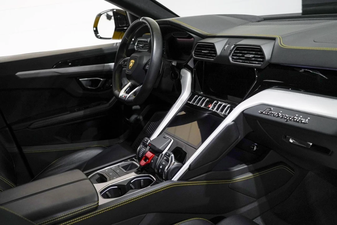 2021 Lamborghini Urus - Image 15 of 21