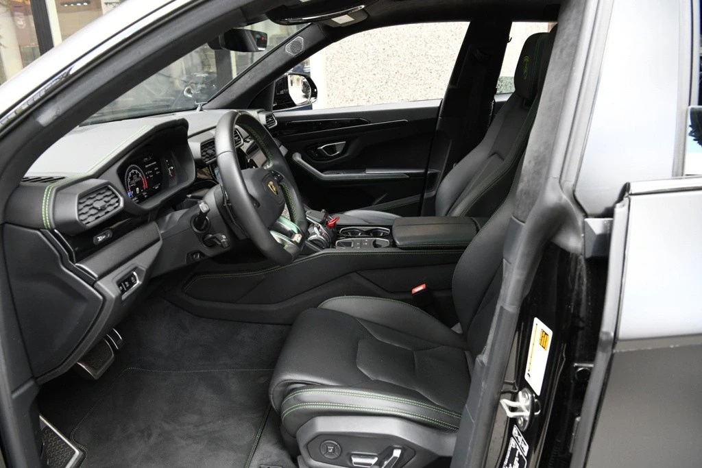 2021 Lamborghini Urus - Image 8 of 12