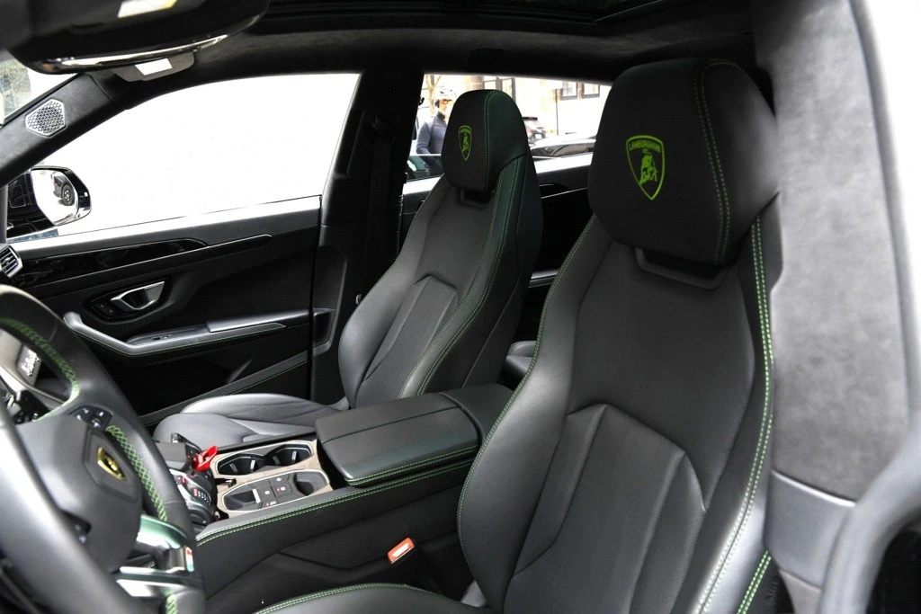 2021 Lamborghini Urus - Image 9 of 12