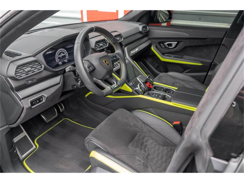 2021 Lamborghini Urus - Image 8 of 12