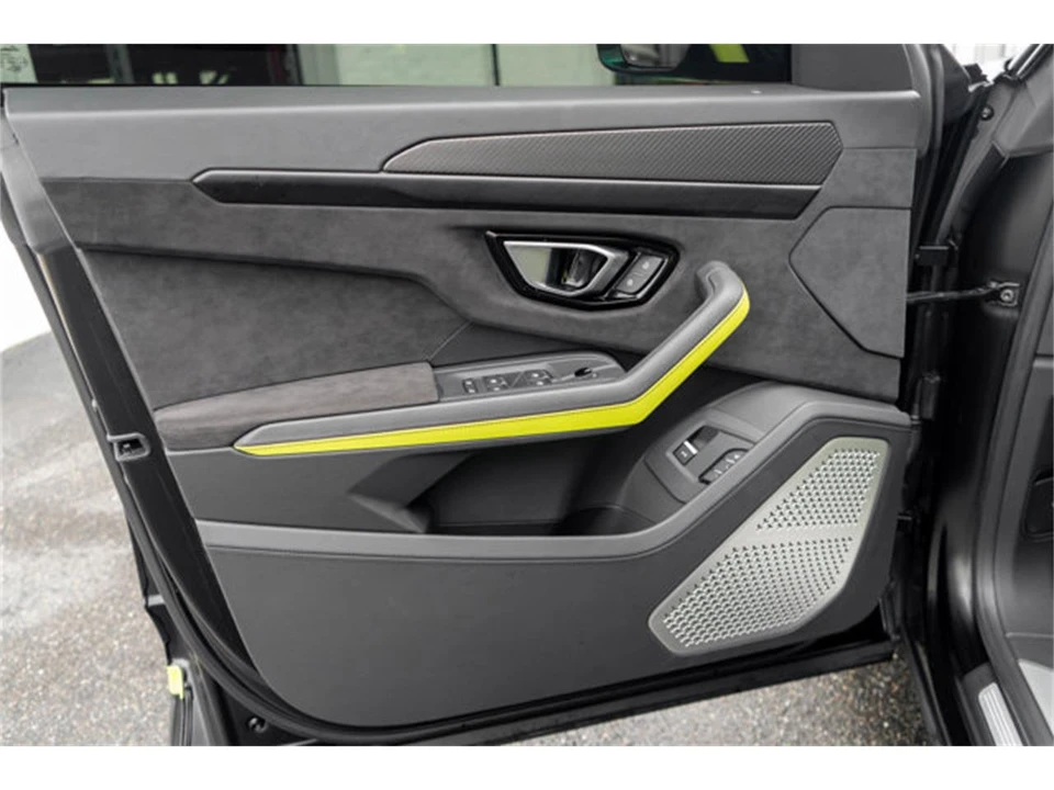 2021 Lamborghini Urus - Image 12 of 12