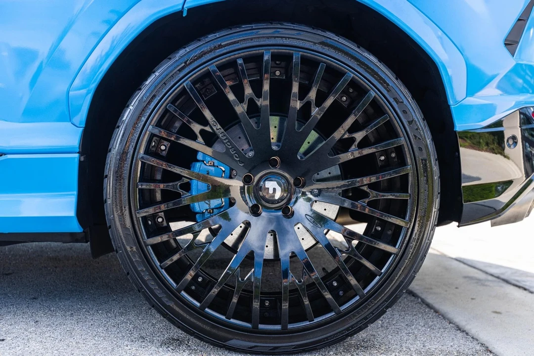 2021 Lamborghini Urus - Image 11 of 12