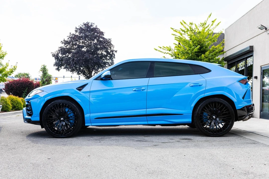 2021 Lamborghini Urus - Image 8 of 12
