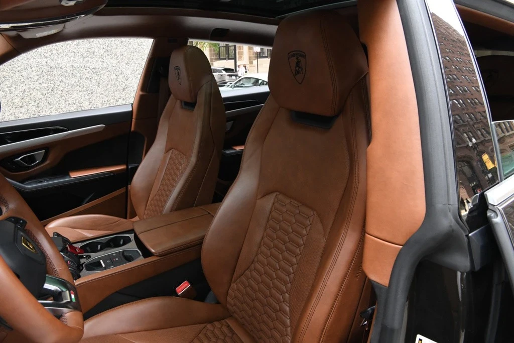 2021 Lamborghini Urus - Image 9 of 12