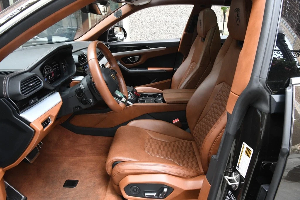 2021 Lamborghini Urus - Image 8 of 12