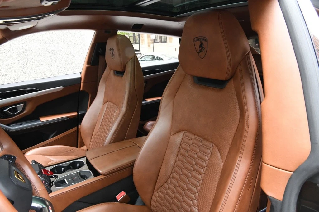 2021 Lamborghini Urus - Image 10 of 12
