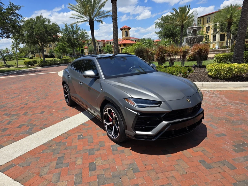 2021 Lamborghini Urus - Image 9 of 17