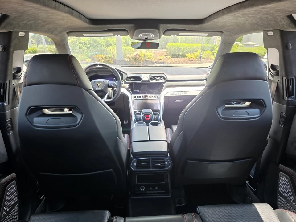 2021 Lamborghini Urus - Image 16 of 17