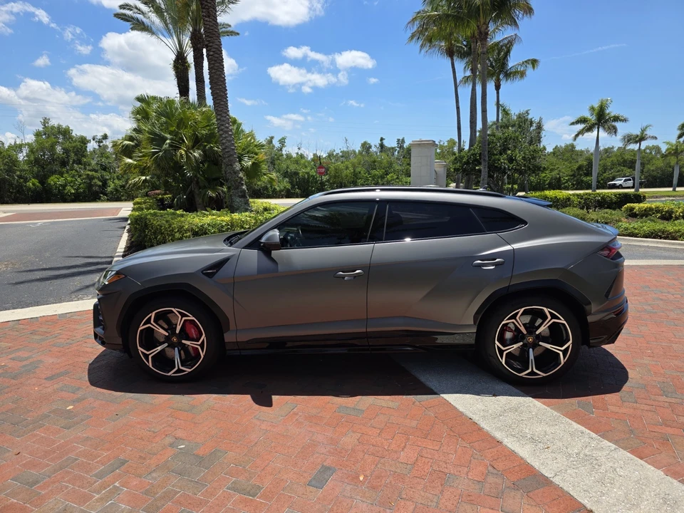 2021 Lamborghini Urus - Image 4 of 17