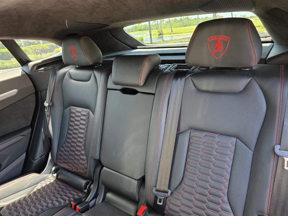 2021 Lamborghini Urus - Image 14 of 17