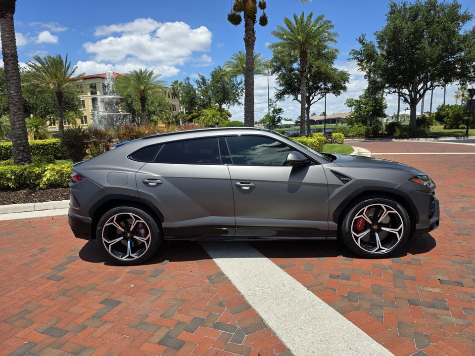 2021 Lamborghini Urus - Image 8 of 17
