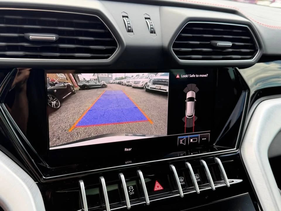 2021 Lamborghini Urus - Image 13 of 20