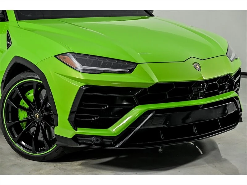 2021 Lamborghini Urus - Image 2 of 31