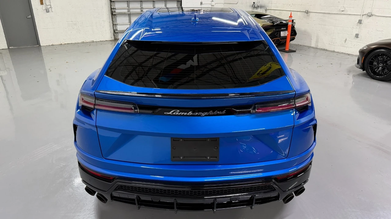 2021 Lamborghini Urus - Image 15 of 31