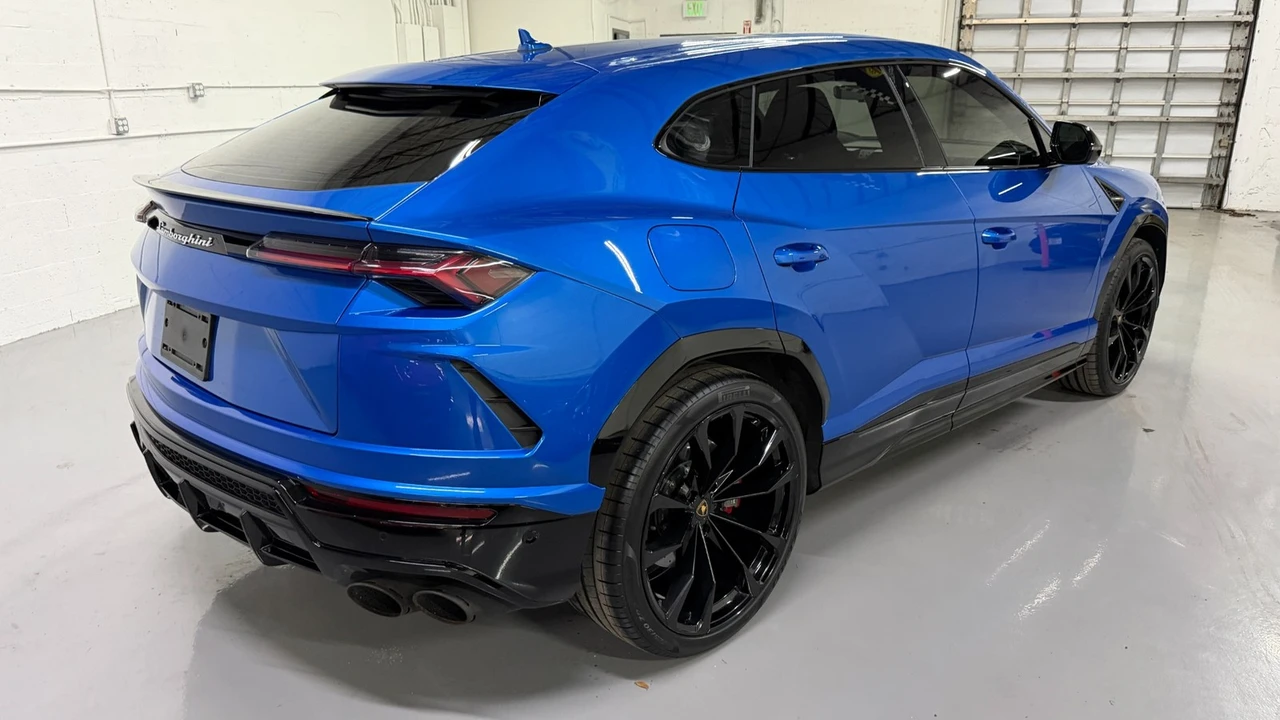 2021 Lamborghini Urus - Image 12 of 31
