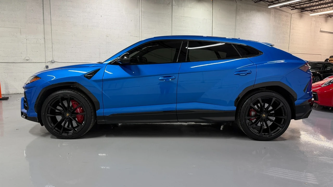 2021 Lamborghini Urus - Image 22 of 31