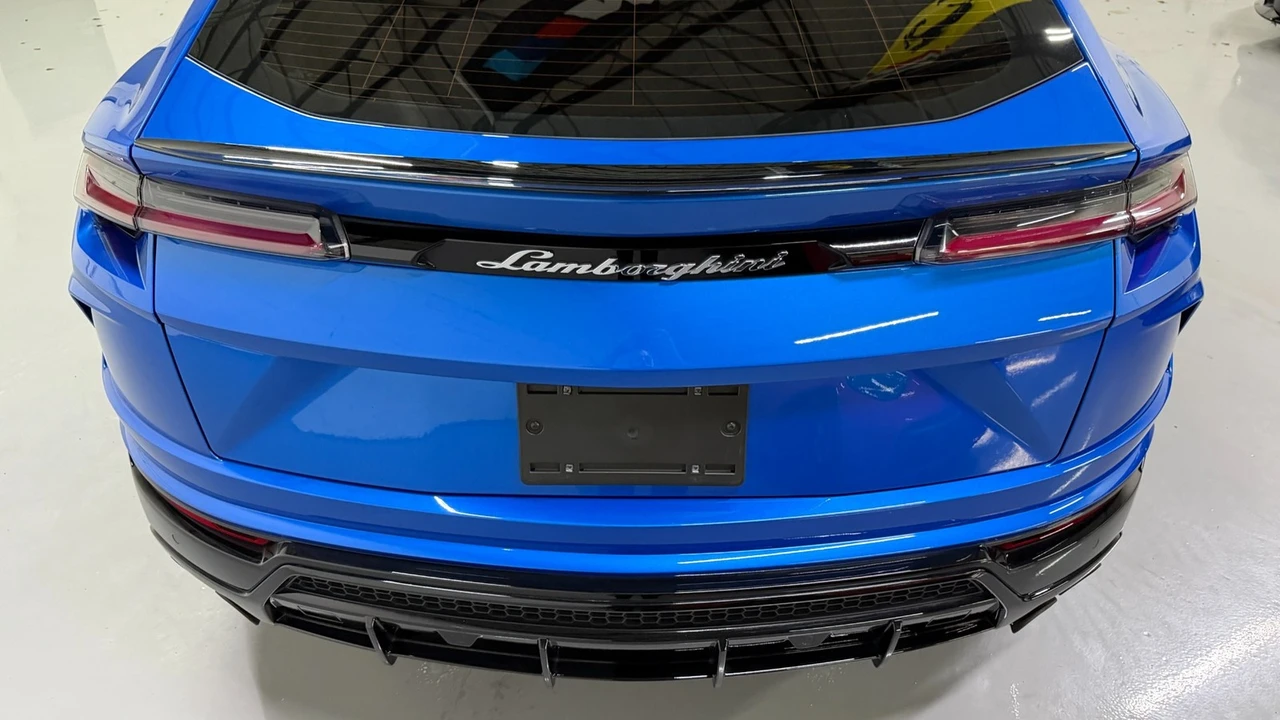 2021 Lamborghini Urus - Image 16 of 31
