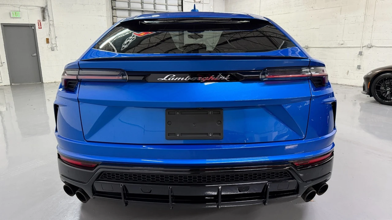2021 Lamborghini Urus - Image 17 of 31