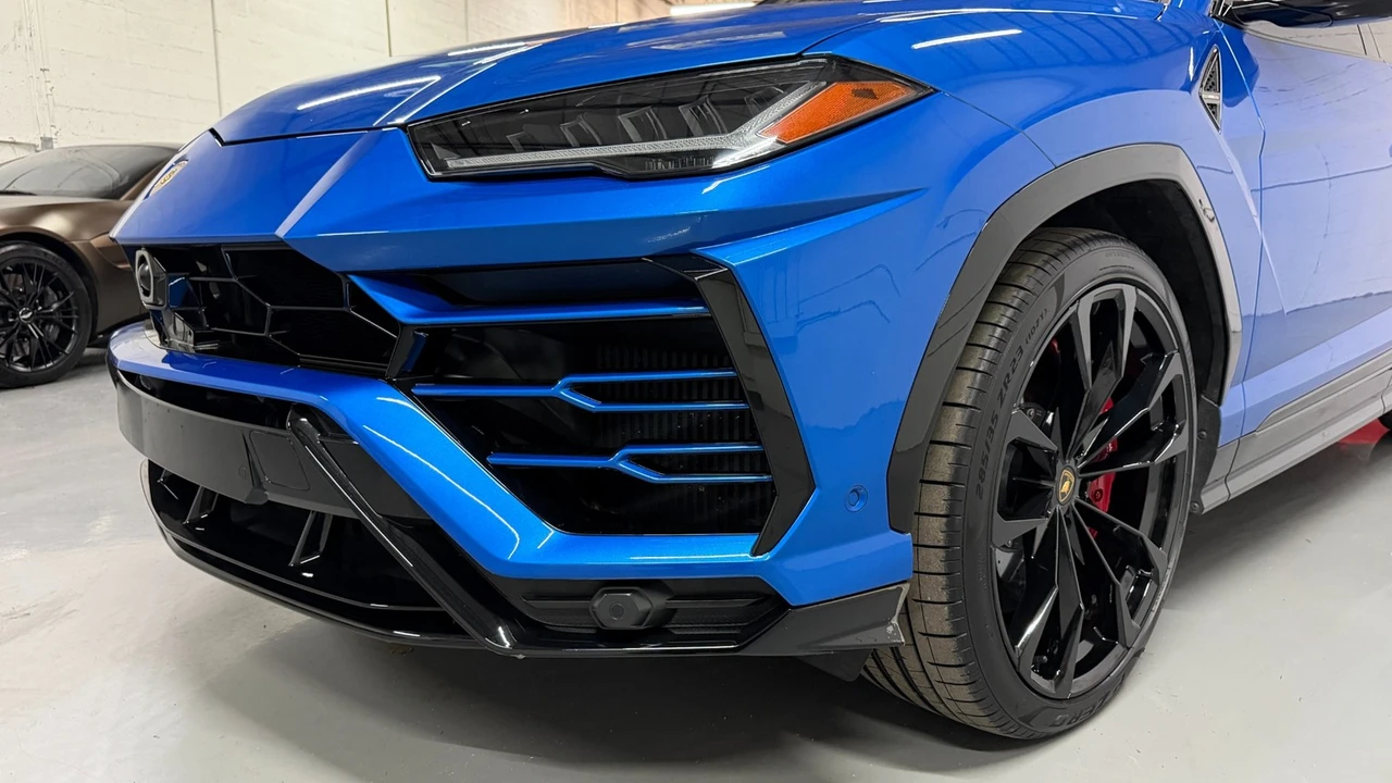 2021 Lamborghini Urus - Image 29 of 31