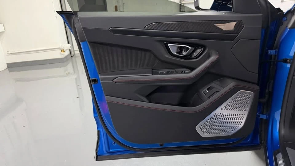 2021 Lamborghini Urus - Image 17 of 20