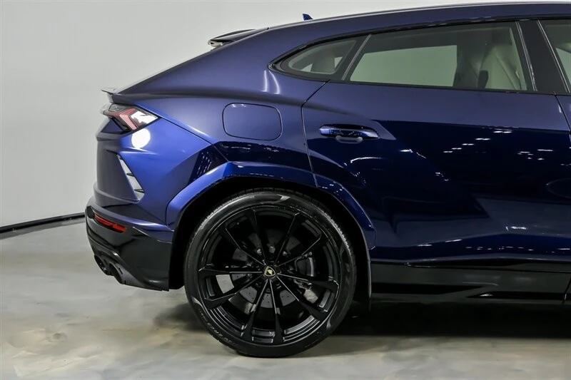 2021 Lamborghini Urus - Image 13 of 21