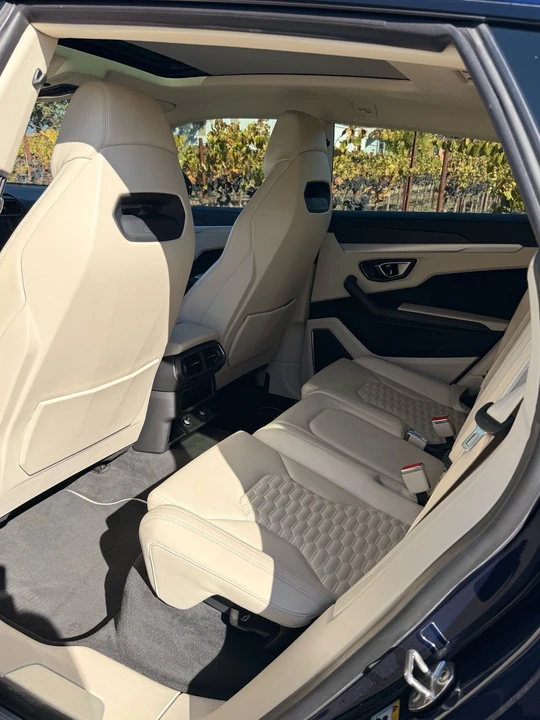2021 Lamborghini Urus - Image 8 of 12