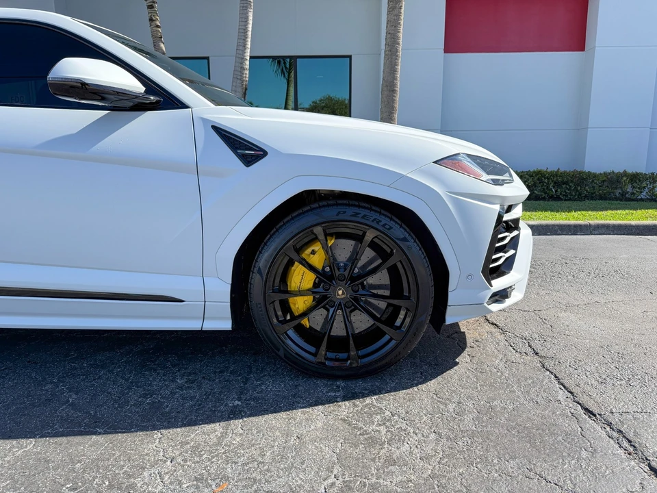 2021 Lamborghini Urus - Image 4 of 21