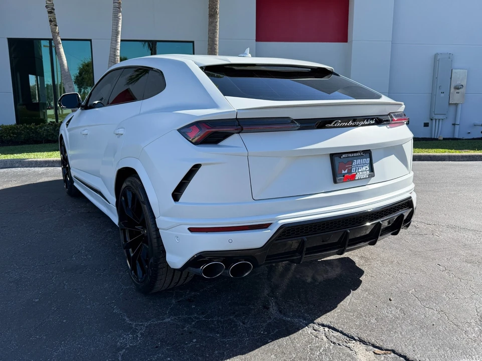 2021 Lamborghini Urus - Image 16 of 21