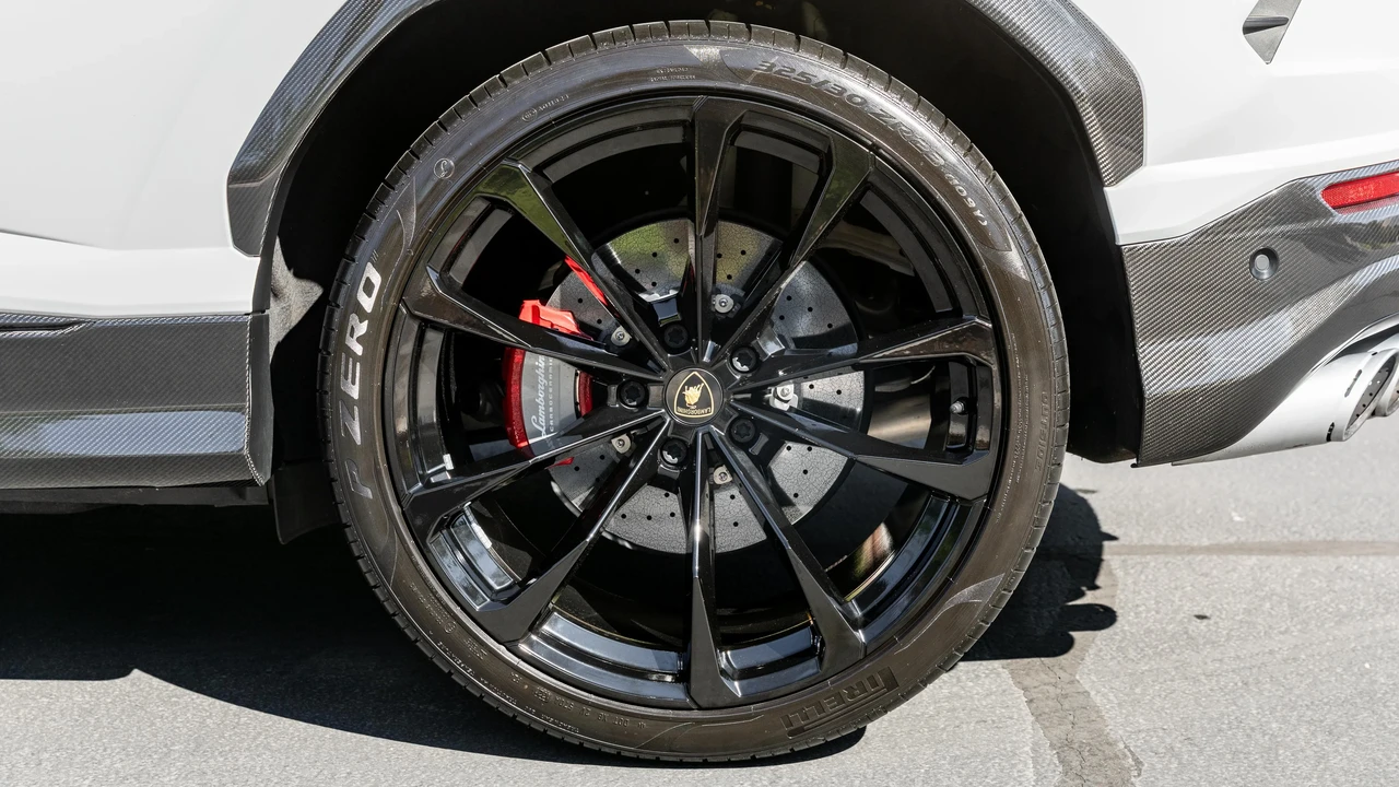 2021 Lamborghini Urus - Image 30 of 31