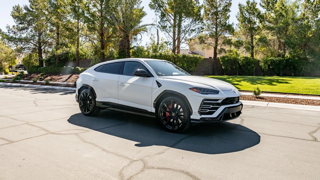2021 Lamborghini Urus - Image 3 of 31