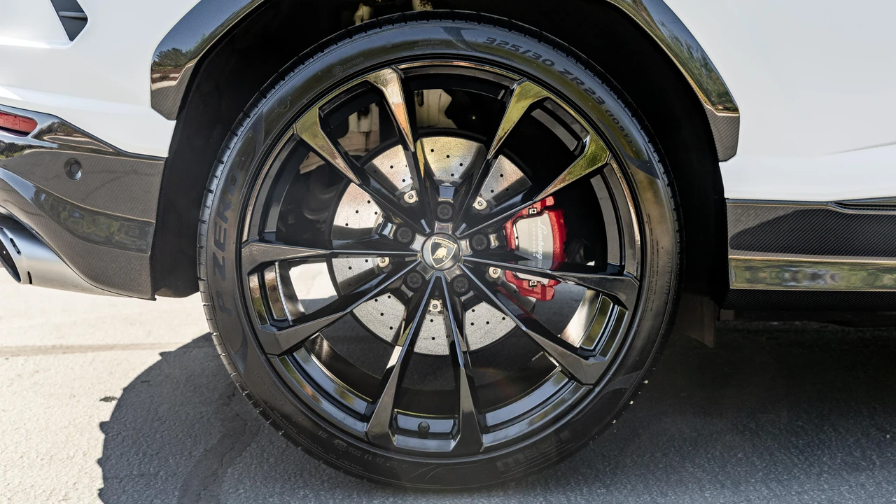 2021 Lamborghini Urus - Image 31 of 31