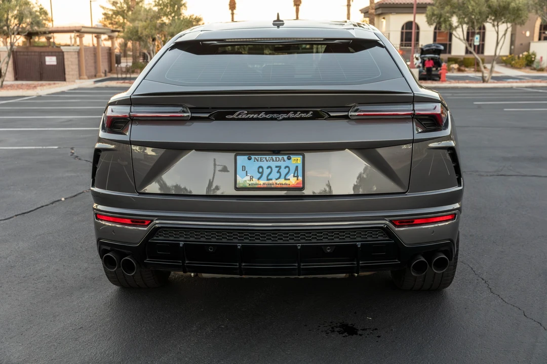 2021 Lamborghini Urus - Image 7 of 31
