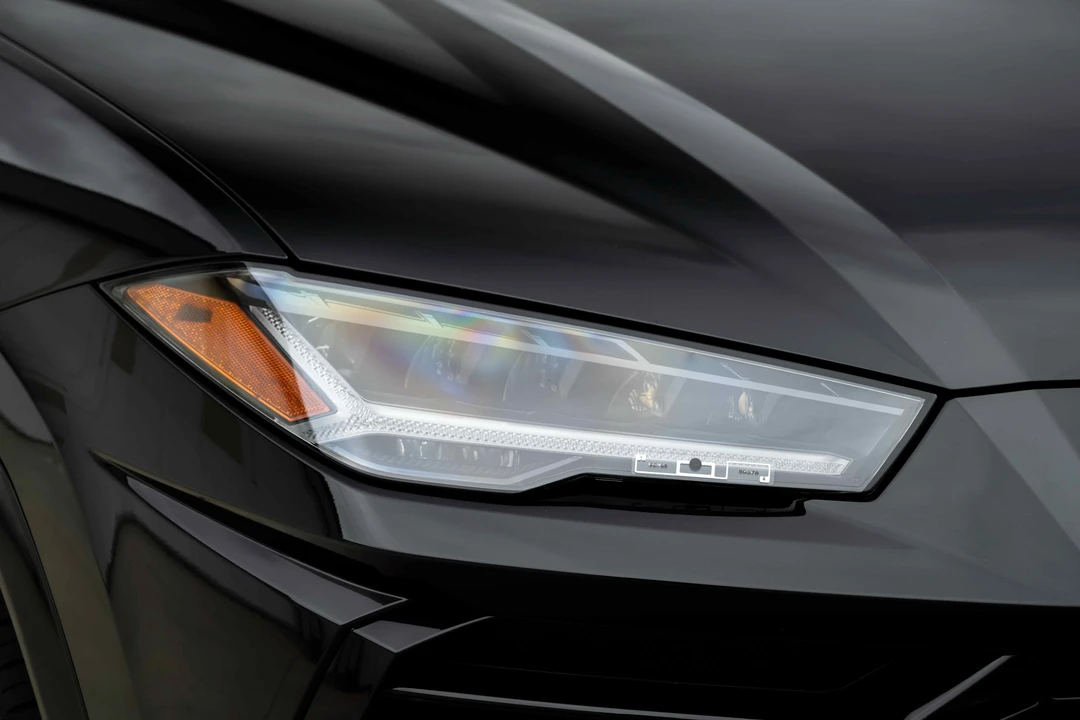 2021 Lamborghini Urus - Image 29 of 31