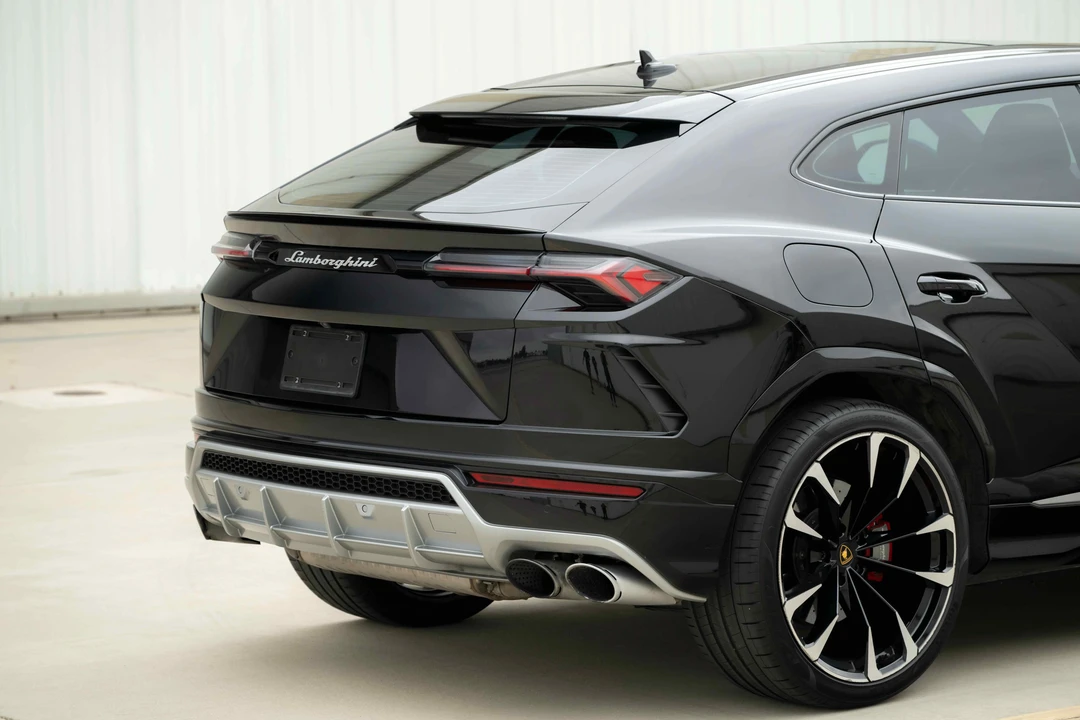 2021 Lamborghini Urus - Image 16 of 31