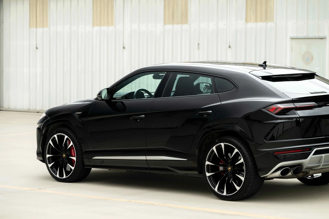 2021 Lamborghini Urus - Image 13 of 31