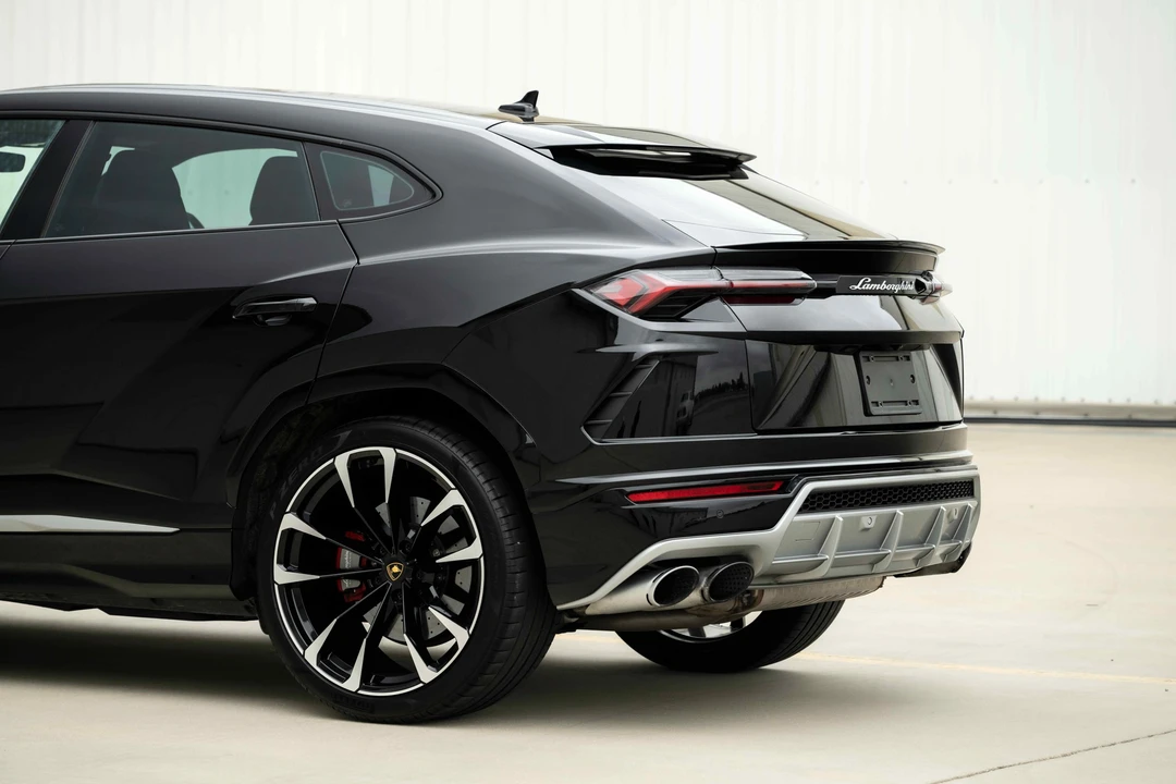 2021 Lamborghini Urus - Image 19 of 31