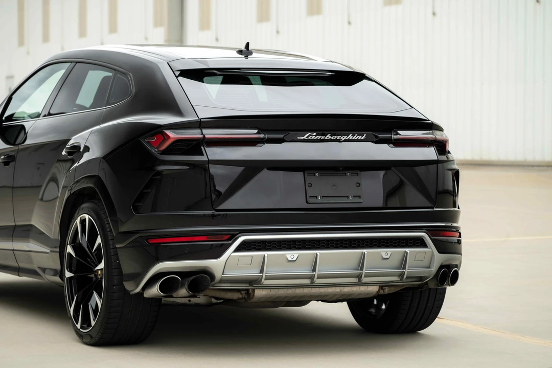 2021 Lamborghini Urus - Image 17 of 31