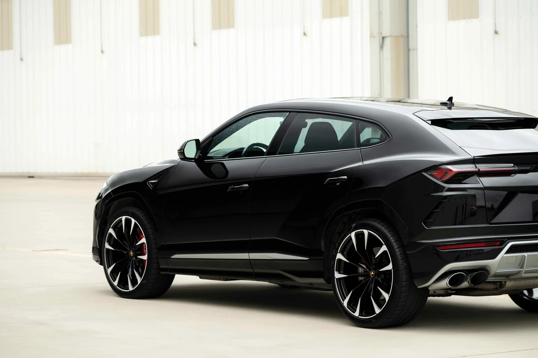 2021 Lamborghini Urus - Image 14 of 31