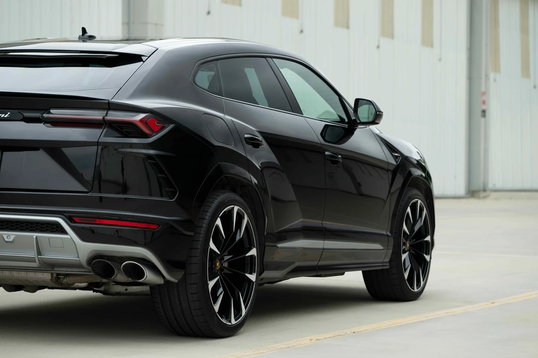 2021 Lamborghini Urus - Image 15 of 31