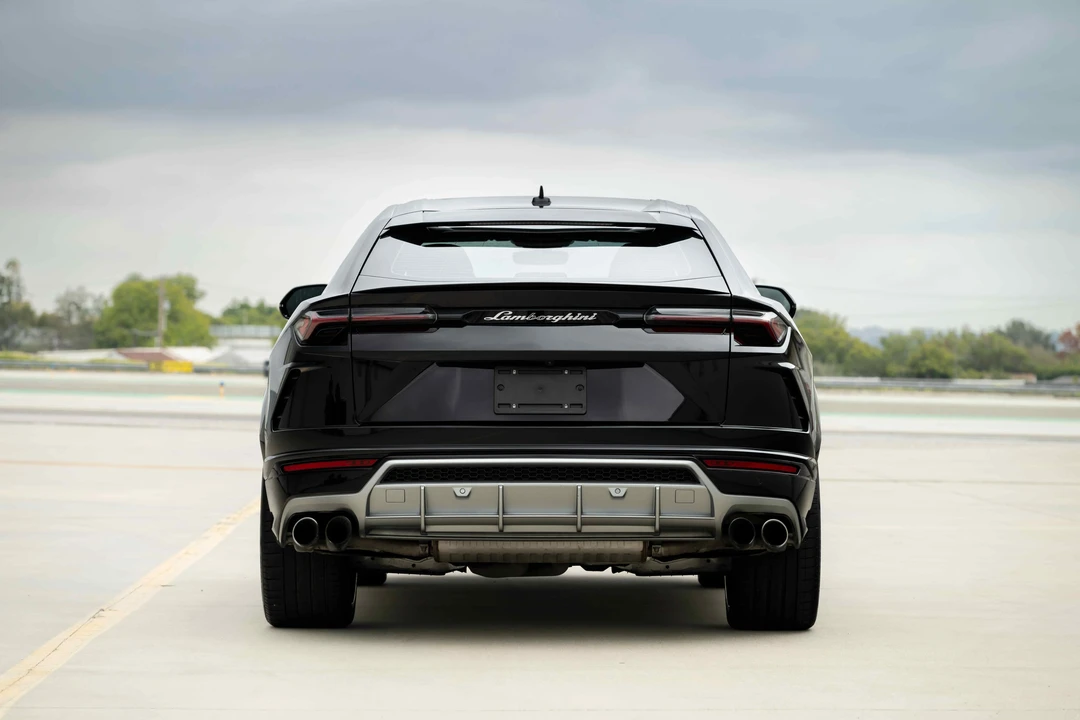 2021 Lamborghini Urus - Image 3 of 31