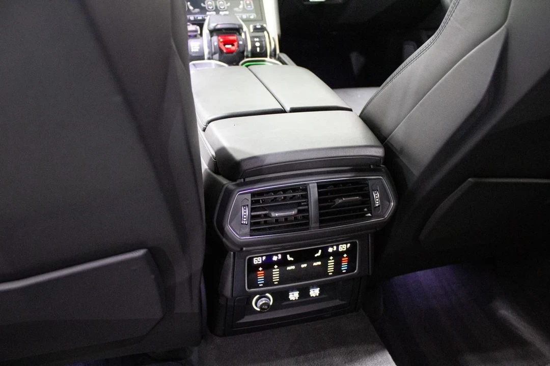 2021 Lamborghini Urus - Image 13 of 21