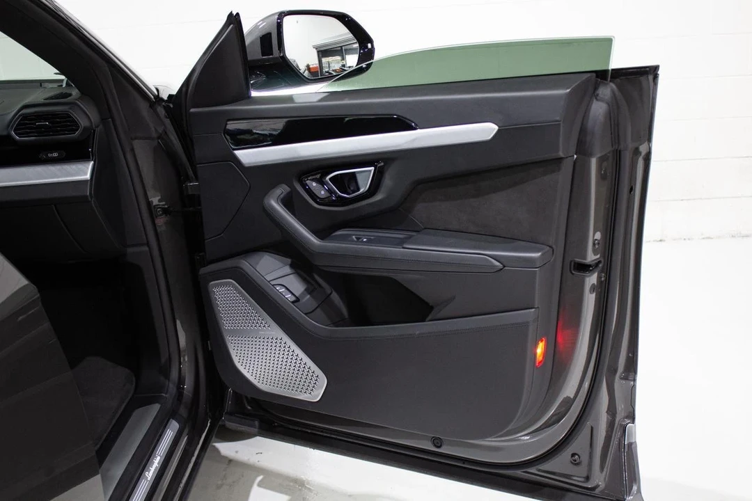 2021 Lamborghini Urus - Image 21 of 21