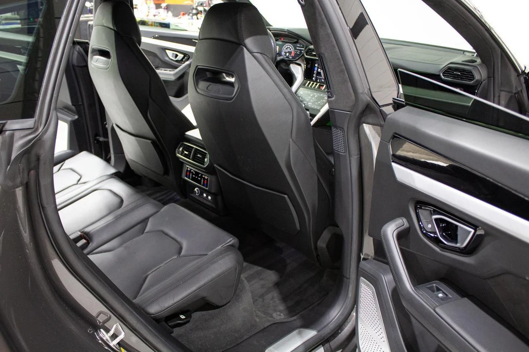 2021 Lamborghini Urus - Image 20 of 21